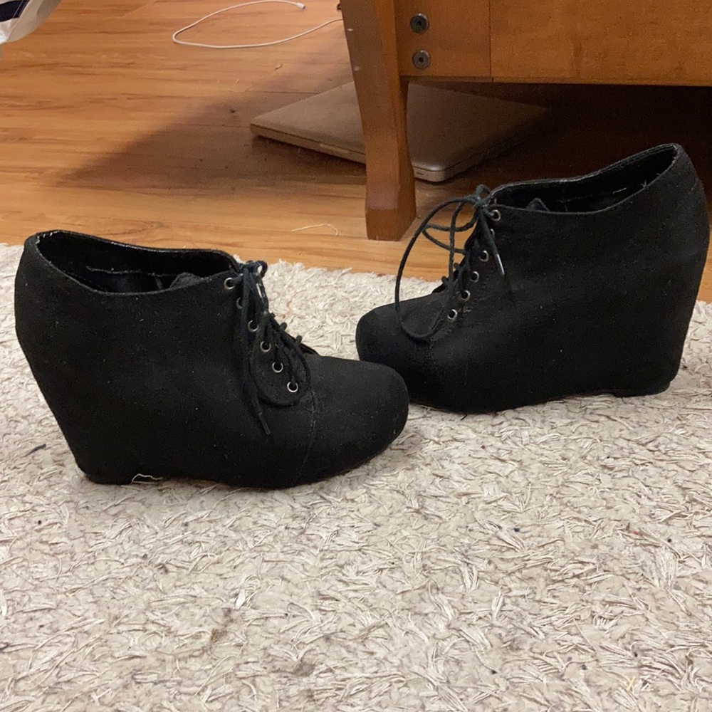 PAC SUN BLACK WEDGES